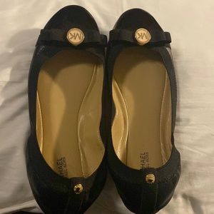 Michael by Michael Kors Black & Gold Bow Ballet Flats. Size 8. Never worn.